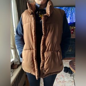 Ci Sono Women’s Puffer Vest, XL, Bronze, Excellent Condition, Never Worn.